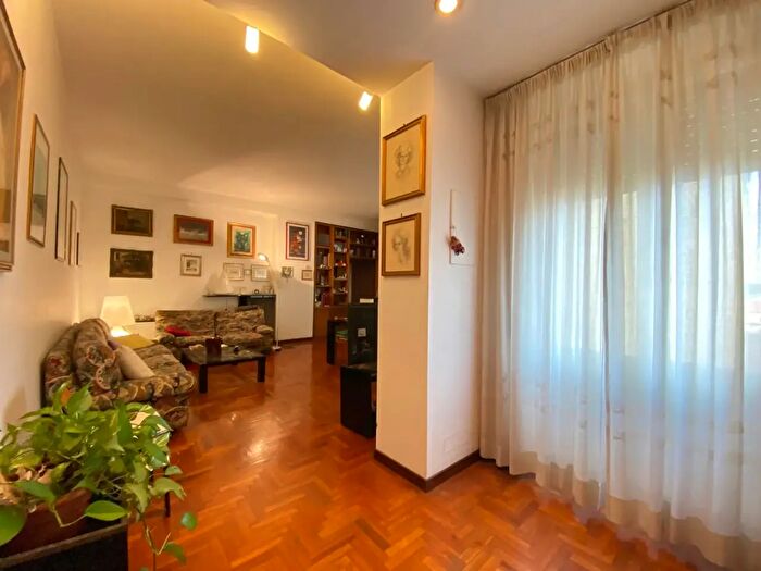 Appartamento quadrilocale in vendita in Via Guido Reni, Roma