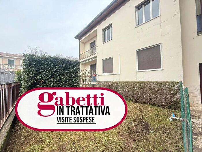 Appartamento trilocale in vendita in Via Brescia, Chiari