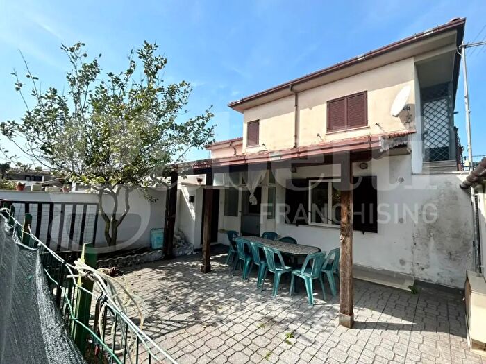 Appartamento bilocale in vendita in Via Tirso, Pomezia