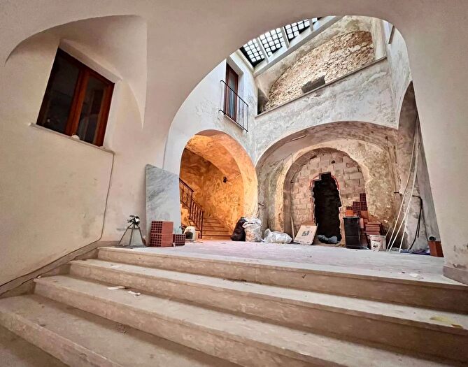 Casa con 11 locali in vendita in Vico Santa Teresa Alvito Frosinone, Alvito