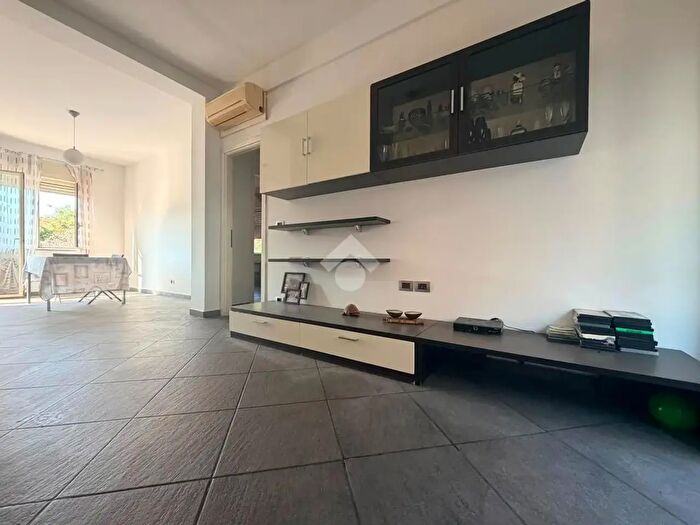 Appartamento trilocale in vendita in Via San Giuseppe, Reggio di Calabria