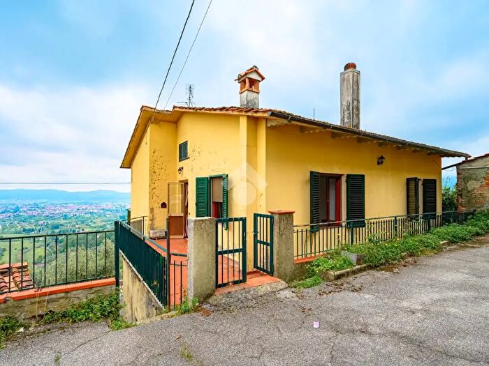 Casa con 5 locali in vendita in Via Fontana di Germinaia, Pistoia