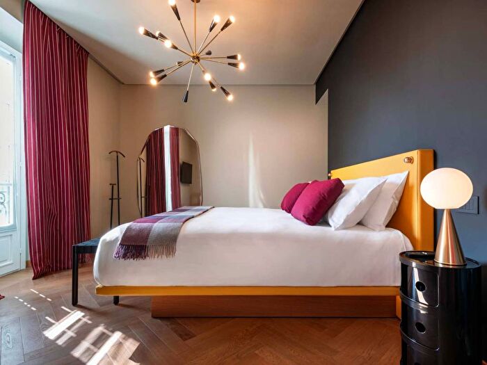 Appartamento bilocale in affitto in Via Alessandro Manzoni, Scala Manzoni, Milano