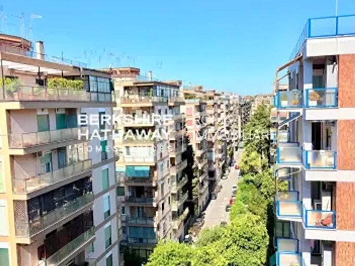 Appartamento trilocale in vendita in Via Conca d'Oro, Roma