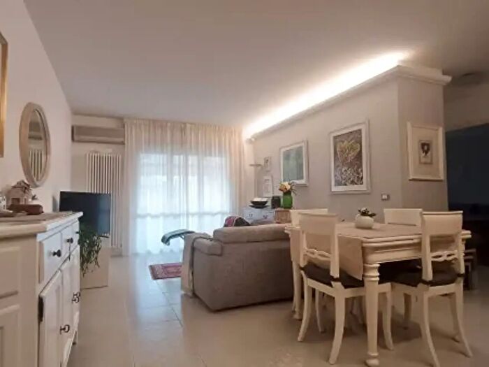 Appartamento con 5 locali in vendita in Via Valerio Flacco, Abano Terme