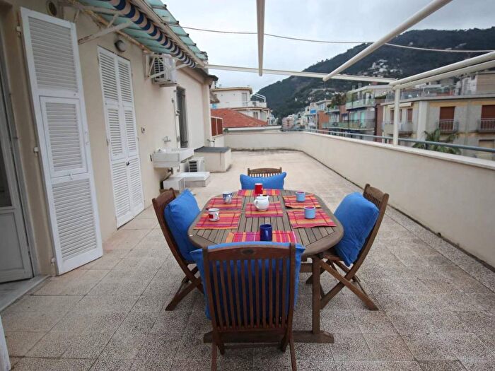 Casa con 5 locali in affitto in Corso A Diaz, Via Roma Borgo Barusso, Alassio