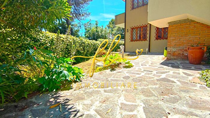 Appartamento quadrilocale in vendita in Rosignano Marittimo