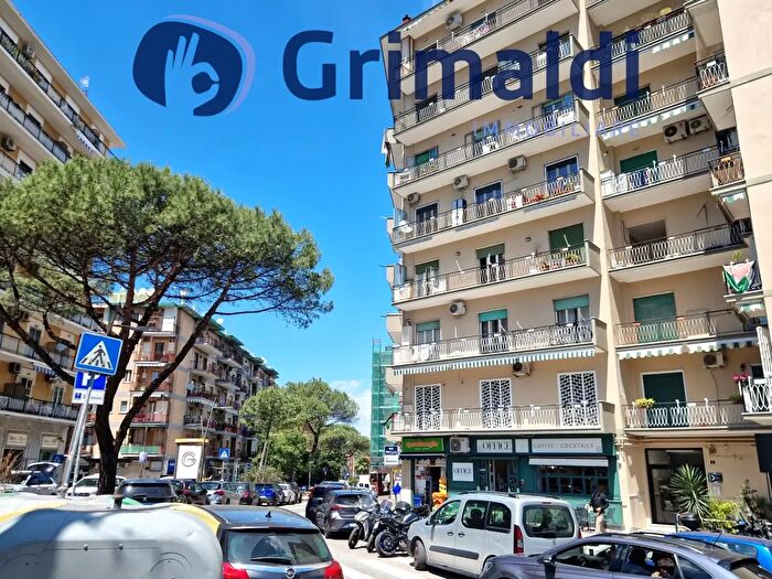 Appartamento quadrilocale in vendita in Via Edoardo Nicolardi, Napoli