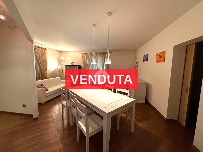 Appartamento trilocale in vendita in Via Rovato, Castrezzato