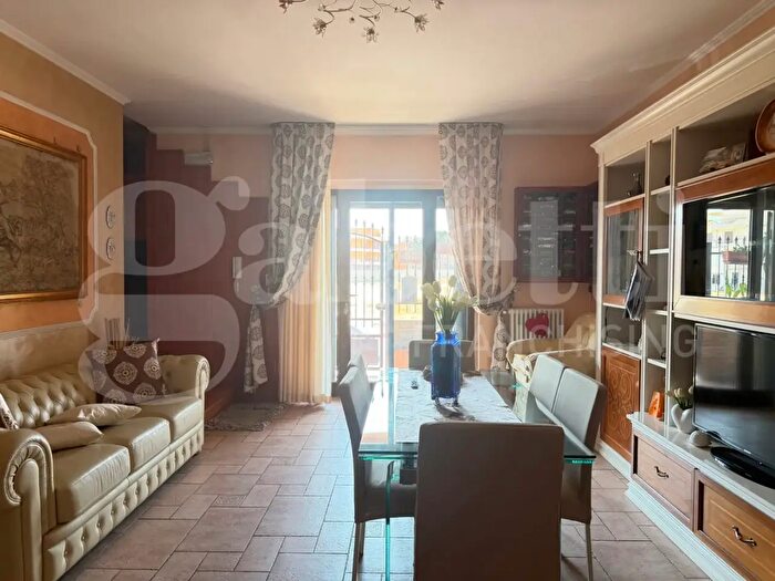 Casa quadrilocale in vendita in Via Candela, Cerignola
