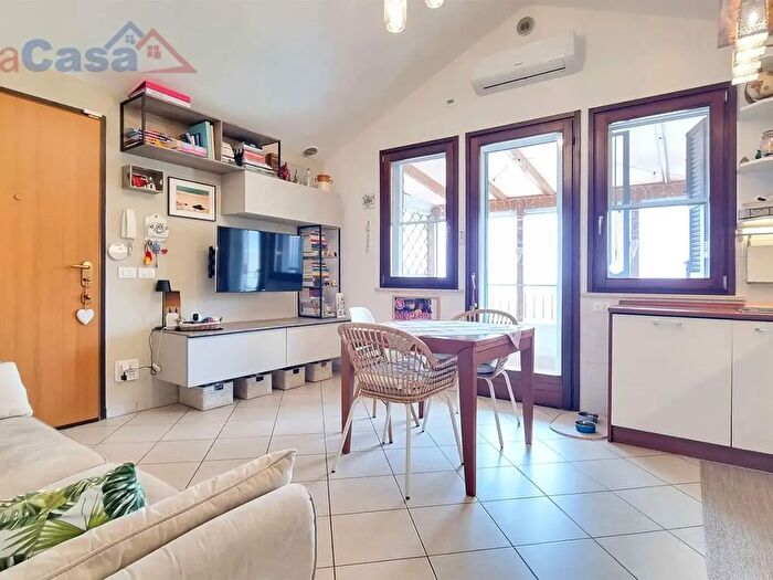 Appartamento trilocale in vendita in Via del Casale, Senigallia