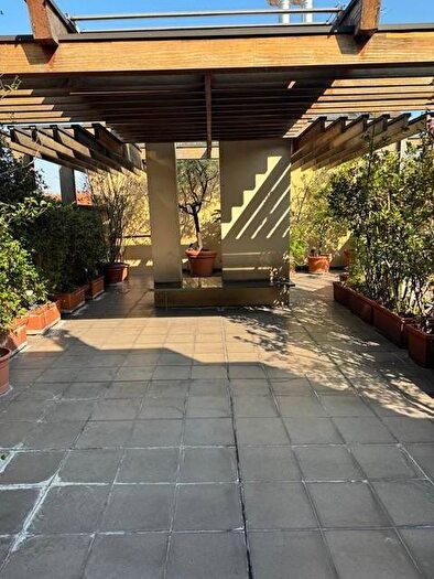 Appartamento con 5 locali in affitto in Piazza Guglielmo Oberdan, Porta Venezia, Milano