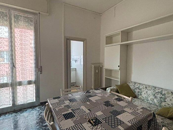 Appartamento trilocale in affitto in Via Lorenzo Ghiberti, Massarenti, Bologna