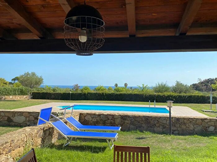 Casa trilocale in vendita in Loc Abba Urci, Tertenia