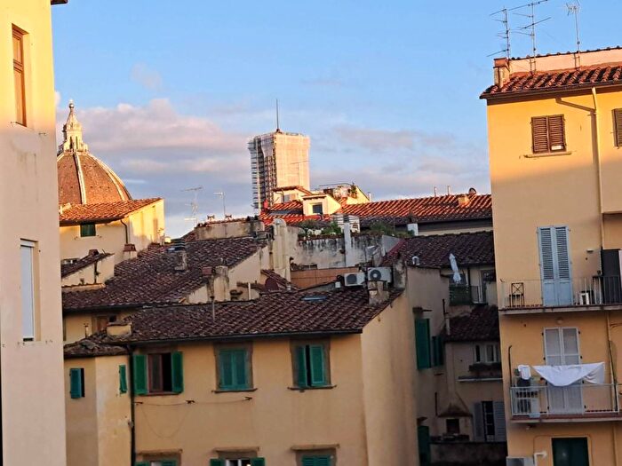 Appartamento trilocale in affitto in Piazza di Santa Maria Novella, Santa Maria Novella, Firenze
