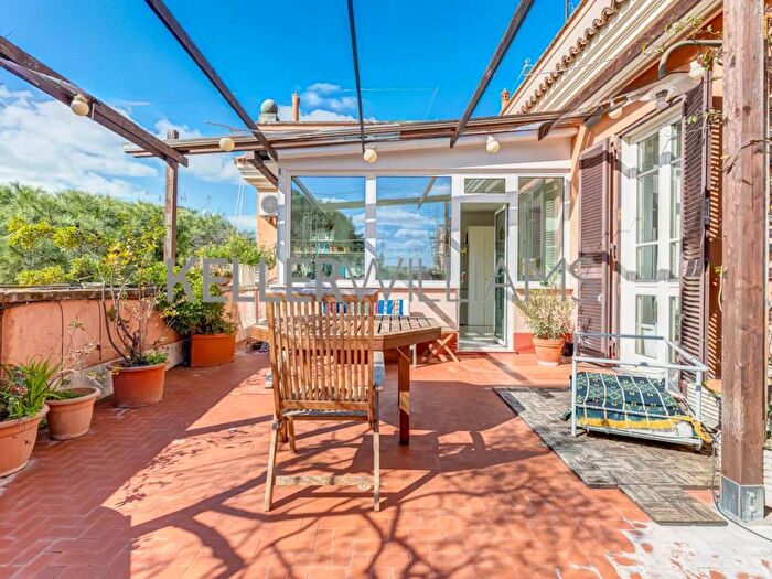 Appartamento quadrilocale in affitto in Largo Tenente Bellini, Parioli, Roma