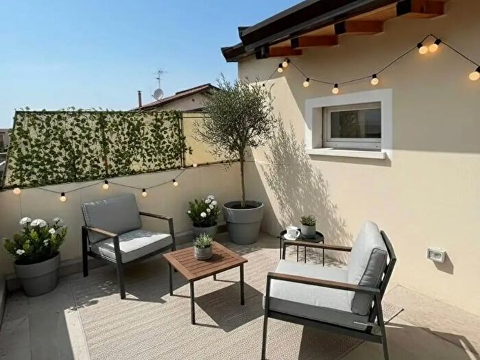 Appartamento quadrilocale in vendita in Via Ripagrande, Ferrara