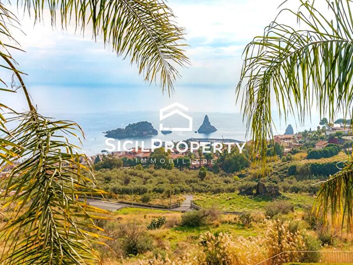 Casa con 7 locali in vendita in Via Ulisse, Aci Catena