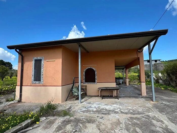 Casa quadrilocale in vendita in Scordia