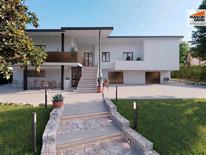 Casa con 8 locali in vendita in Via Virgilio, Arzignano