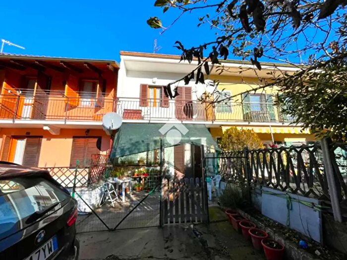 Casa bilocale in vendita in Via Anselmina, Lauriano