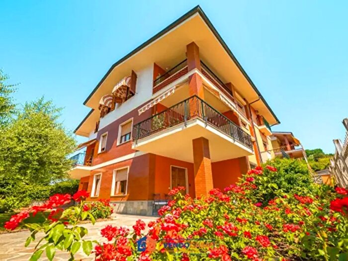 Casa con 6 locali in vendita in Via Don Dallorto, Santa Vittoria D'Alba