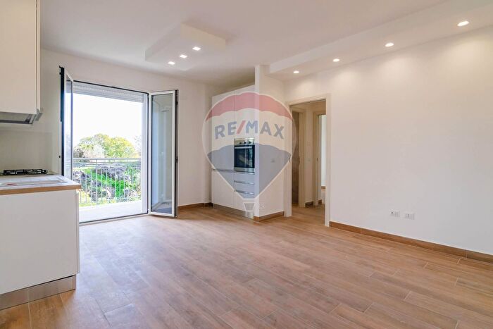 Appartamento trilocale in vendita in Via Sottotenente Vincenzo Barbagallo Bis, Acireale