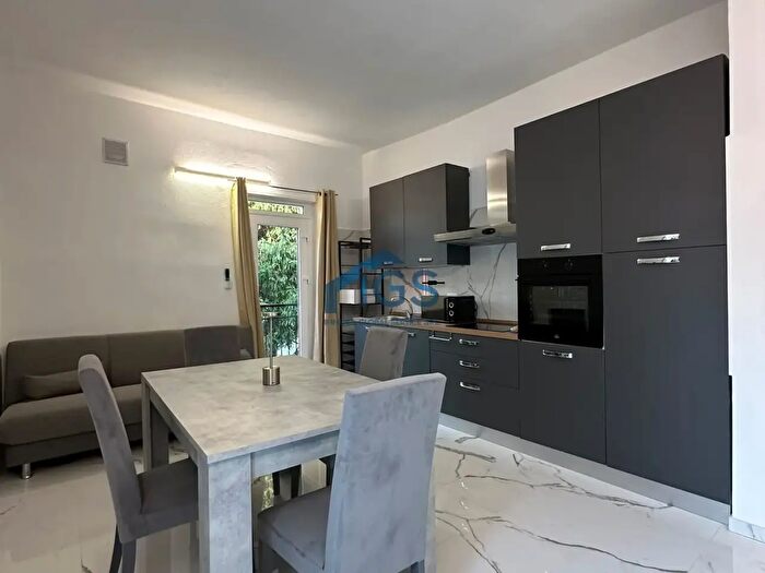 Appartamento trilocale in vendita in Via della Piazza, Brescia