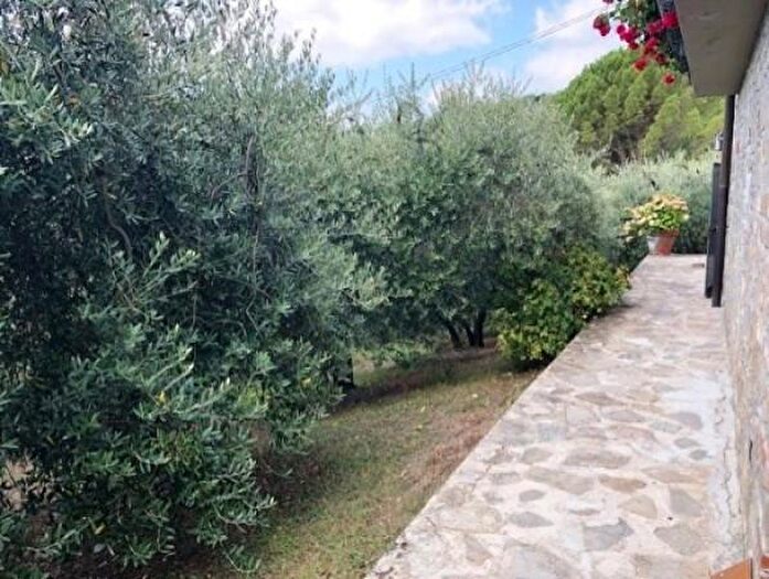 Casa quadrilocale in vendita in Via di Cerliano, Scarperia e San Piero