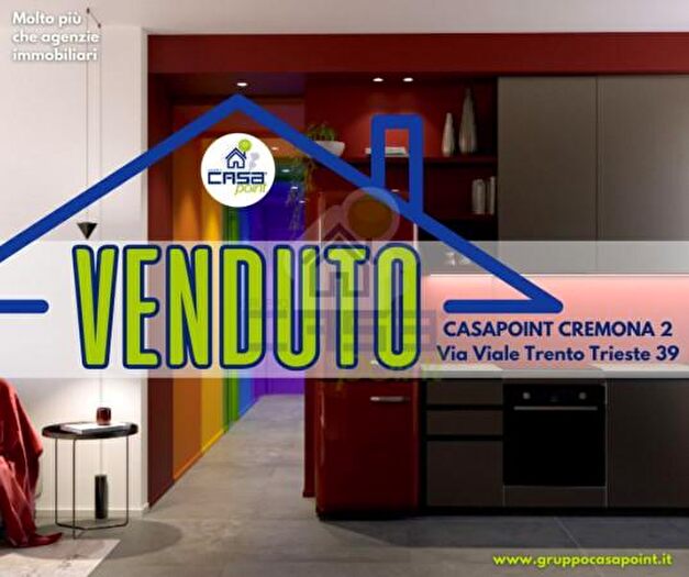 Appartamento trilocale in vendita in Via Montello E, Cremona