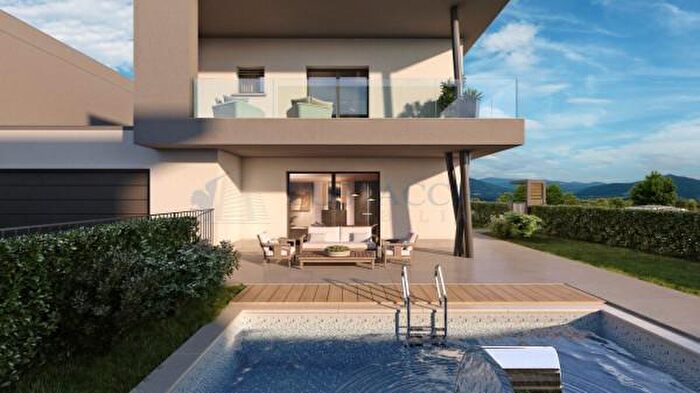 Casa quadrilocale in vendita in Via Udine, Treviolo