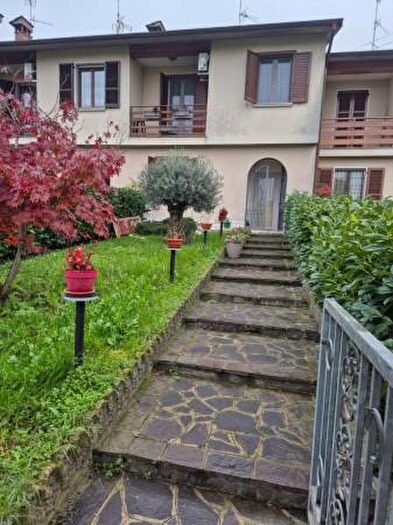 Casa quadrilocale in vendita in Corte de Cortesi con Cignone