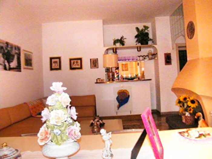 Appartamento con 5 locali in vendita in Via Monte Grappa, Jesi