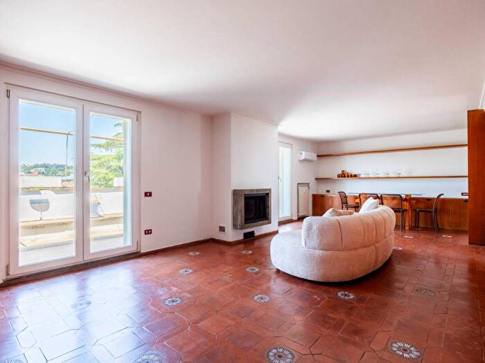 Casa bilocale in affitto in Via Cassia, Vigna Clara Vigna Stelluti, Roma