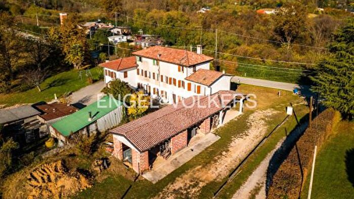 Casa quadrilocale in vendita in Via dei Frati, Nervesa Della Battaglia
