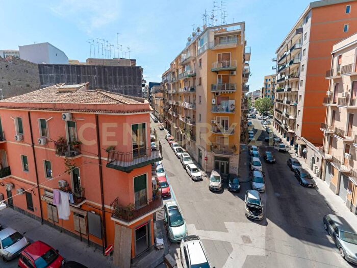 Appartamento quadrilocale in affitto in Via Vittorio Emanuele Orlando, Province Veneto, Catania