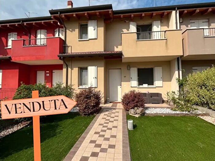 Casa quadrilocale in vendita in Via Pierdomenico Frattini, Legnago