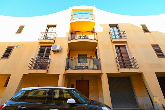 Appartamento con 6 locali in vendita in Via Pietro Nenni, Vittoria