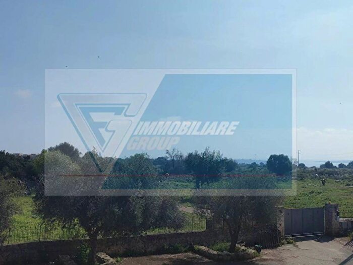 Appartamento quadrilocale in affitto in Via Monviso, Epipoli, Siracusa