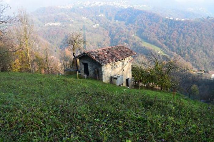 Casa in vendita in Frazione Pagliaro, Algua