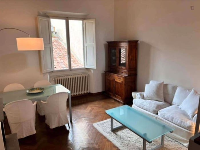 Appartamento trilocale in affitto in Via dei Cerchi, Signoria Uffizi, Firenze