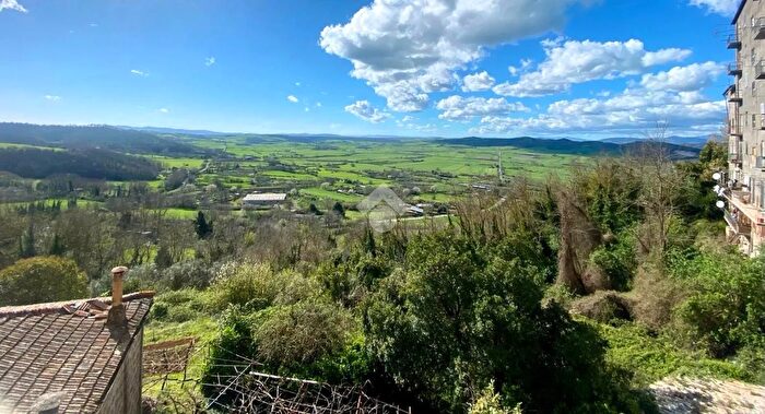 Appartamento bilocale in vendita in Largo Paolo Ruffini, Valentano