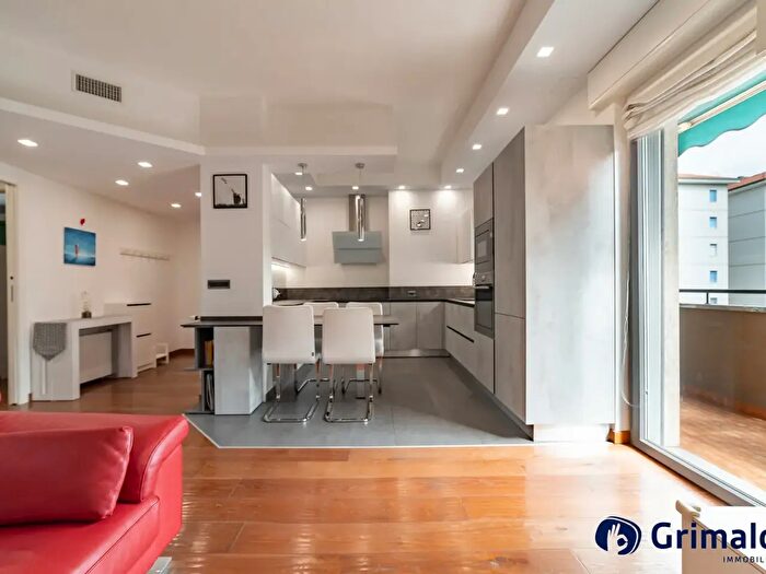 Appartamento trilocale in vendita in Largo Brasilia, Milano