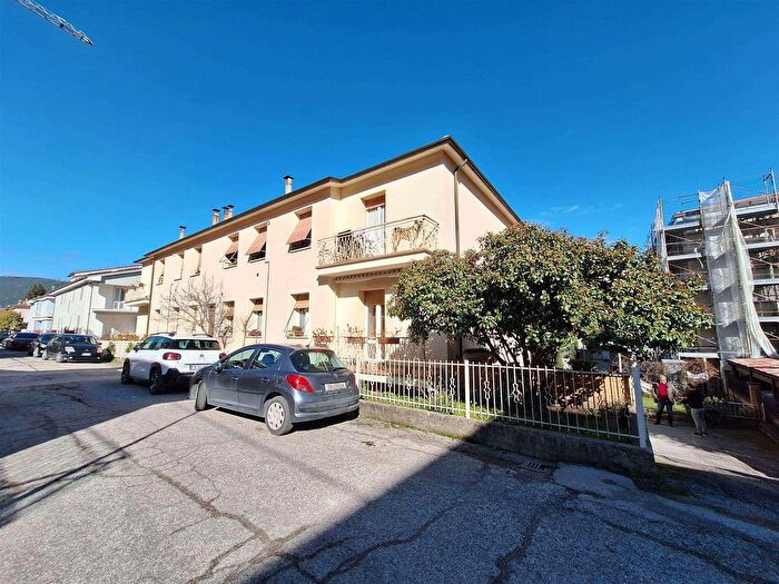 Appartamento con 7 locali in vendita in San Severino Marche