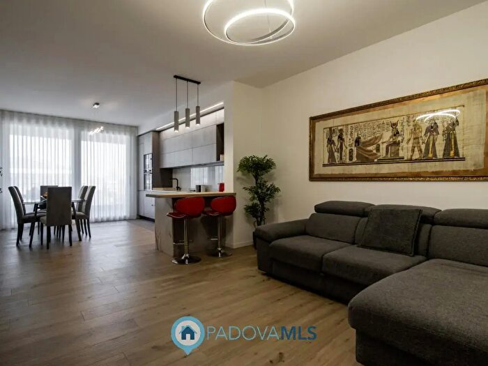 Appartamento quadrilocale in vendita in Via Rovereto, Mestrino