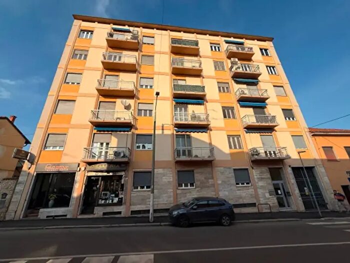 Appartamento trilocale in vendita in Via San Pietro in Verzolo, Pavia