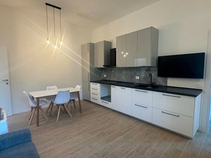 Appartamento trilocale in affitto in Via Francesco Brioschi, Pezzotti Meda, Milano