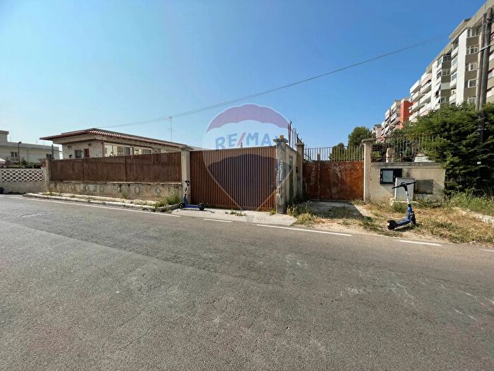 Casa con 5 locali in vendita in Via Corticelli, Bari