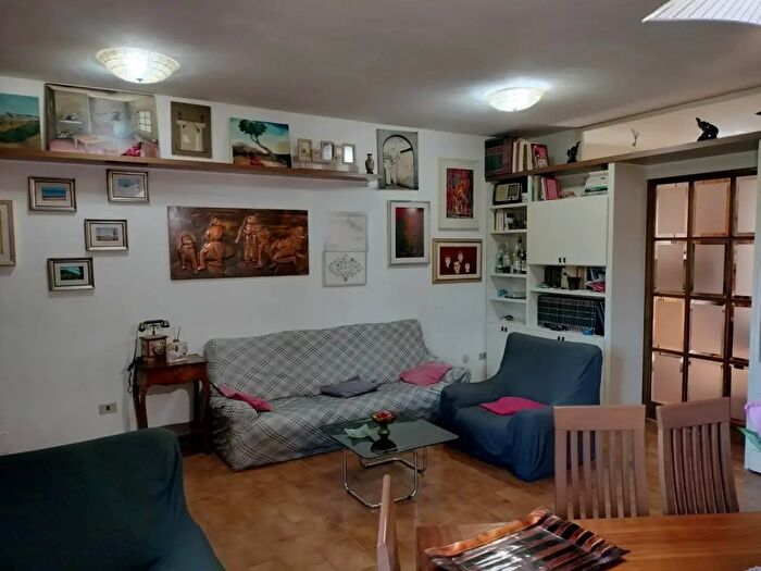 Appartamento con 5 locali in vendita in Firenze
