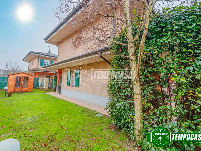 Case in Vendita e in Affitto - 3